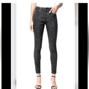 Joe’s  The Icon  mid rise skinny ankle Jean